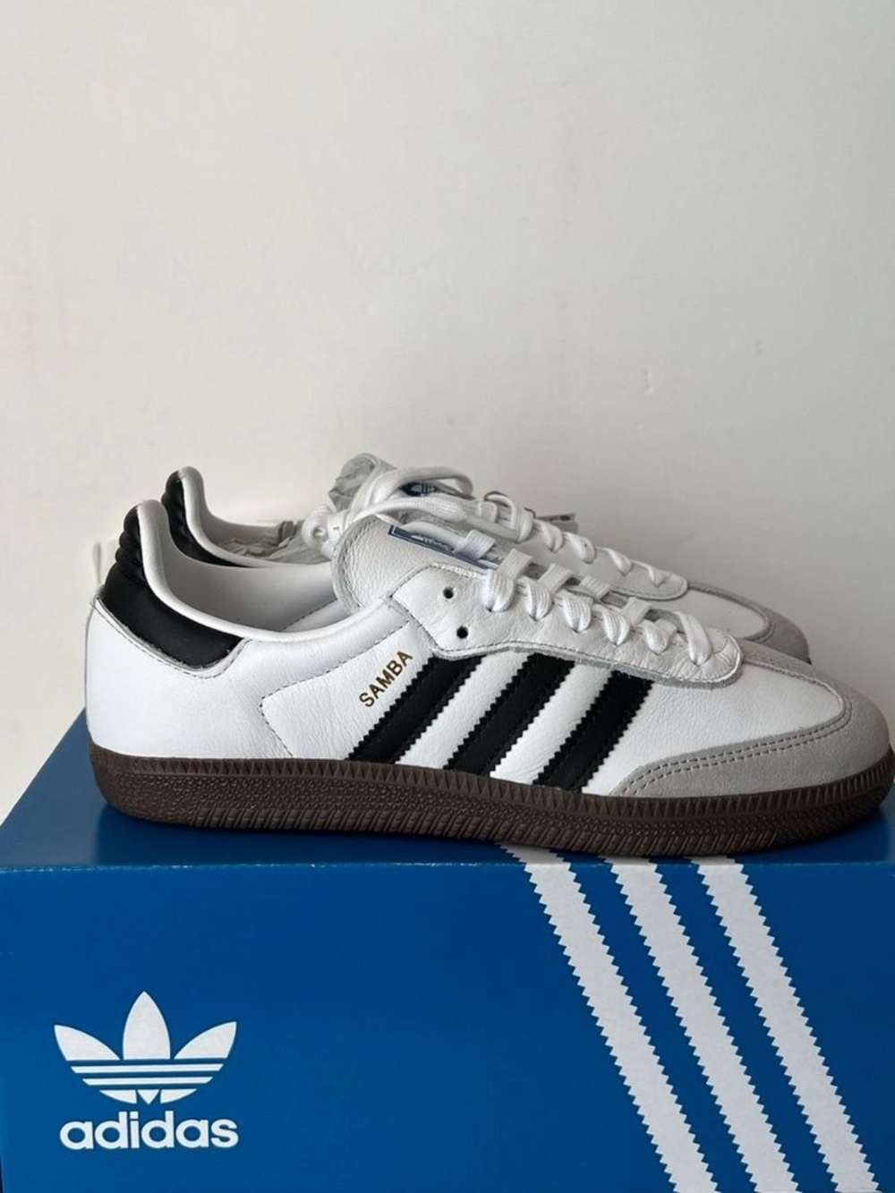 New Women's Adidas Samba OG White Black Gum - Picture 2 of 4